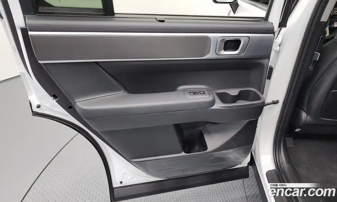 Hyundai Santa Fe 2023 1.6 автомат (гидро), фото 15