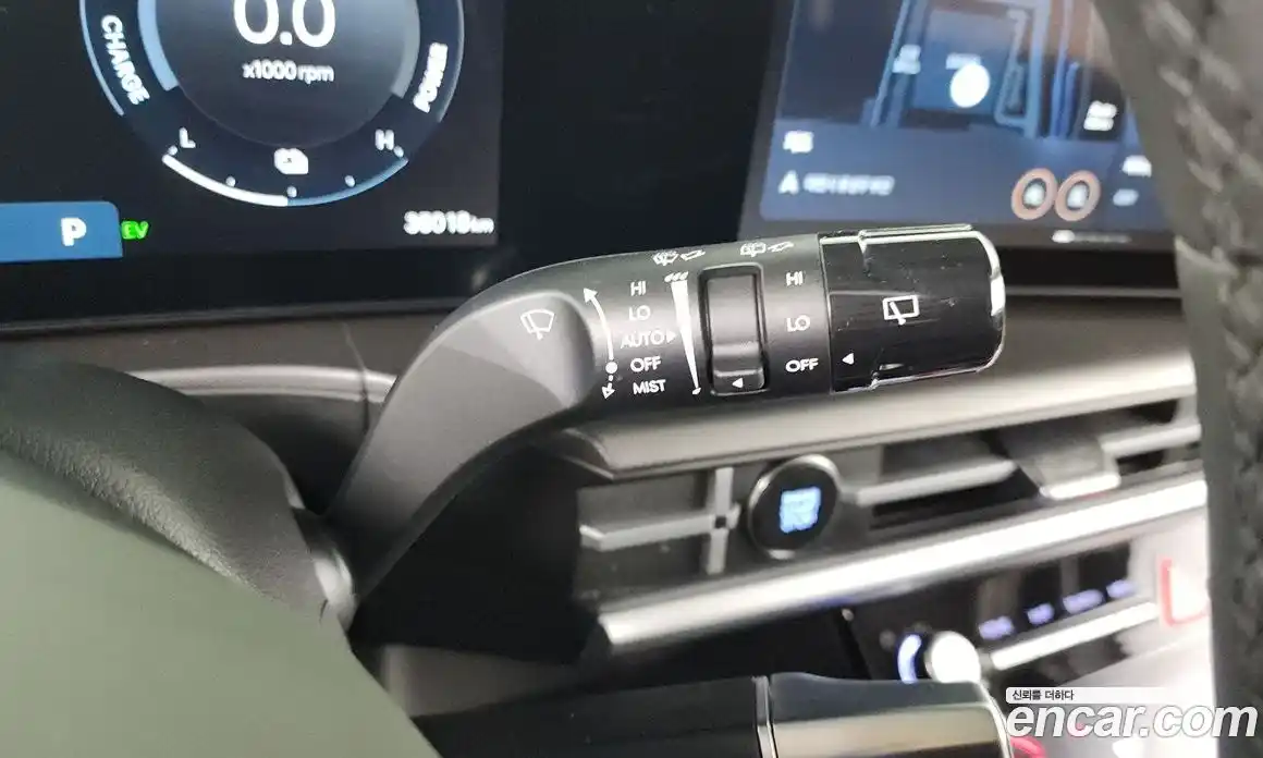 Hyundai Santa Fe 2023 1.6 автомат (гидро), фото 21