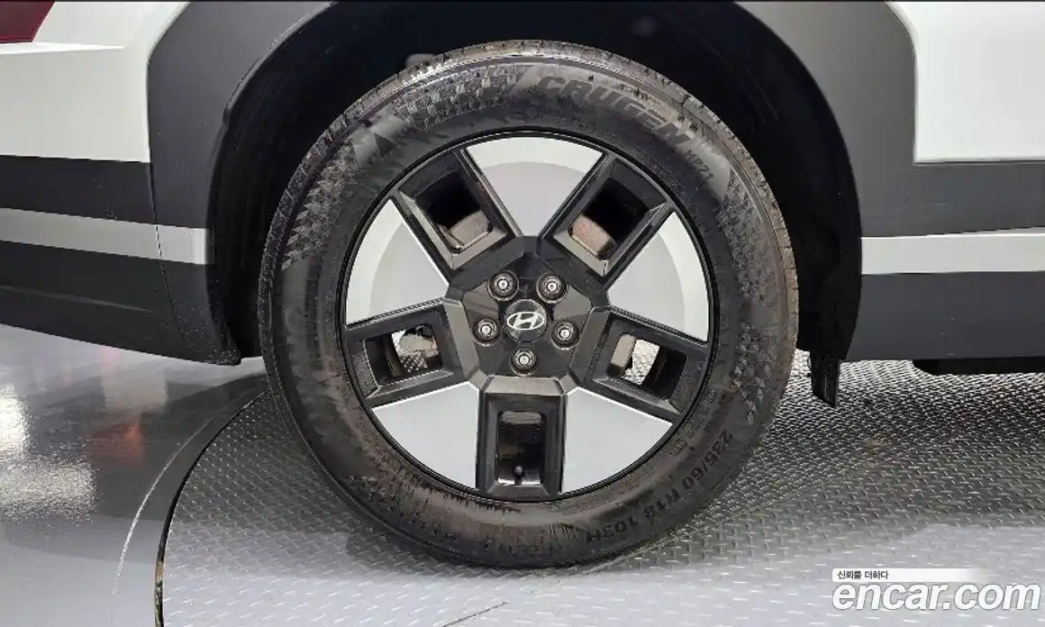Hyundai Santa Fe 2023 1.6 автомат (гидро), фото 7