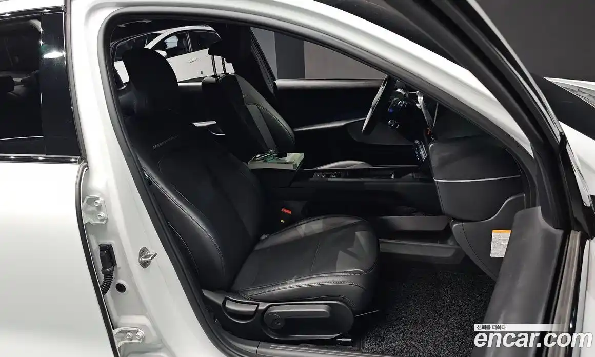 Hyundai Ioniq 6 2023 0.1 автомат (гидро), фото 16