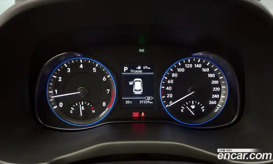 Hyundai Kona 2019 1.6 автомат (гидро), фото 11