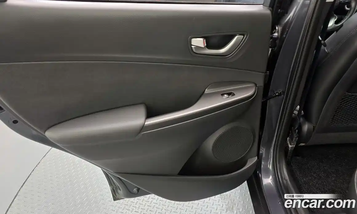 Hyundai Kona 2019 1.6 автомат (гидро), фото 15