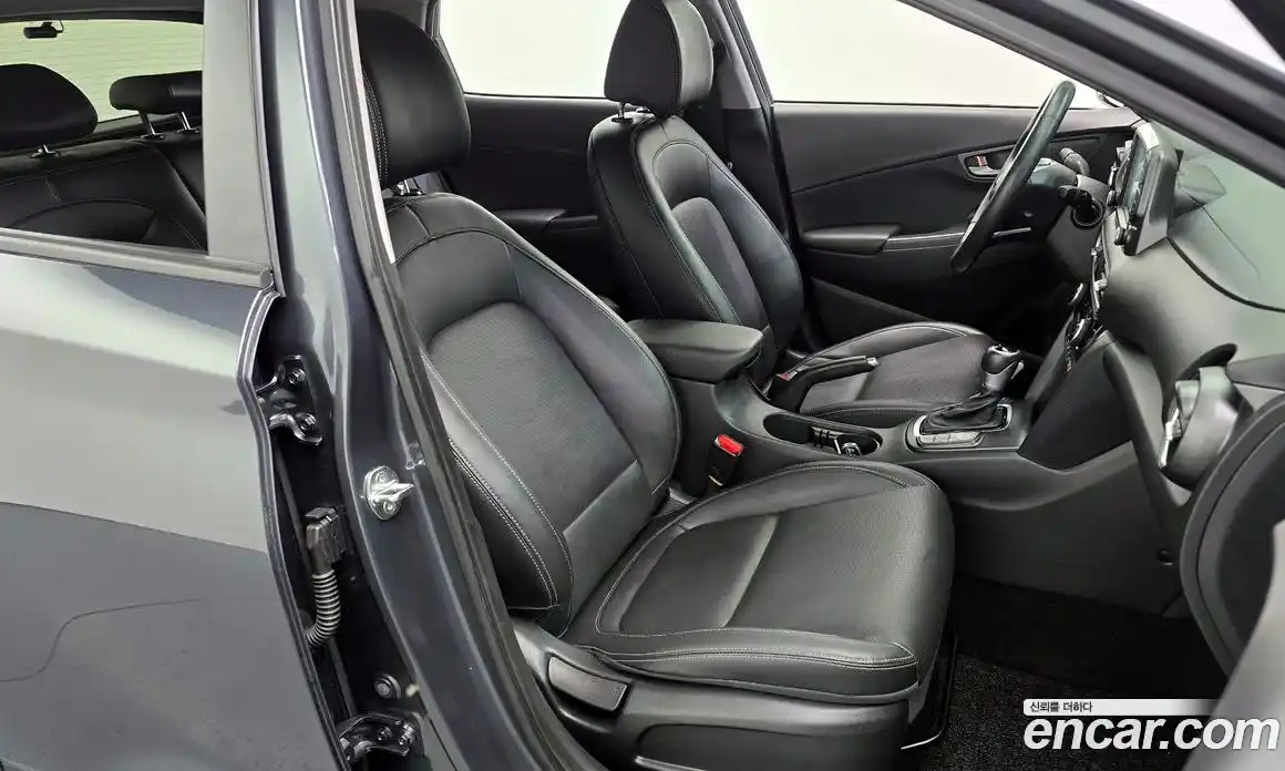 Hyundai Kona 2019 1.6 автомат (гидро), фото 18