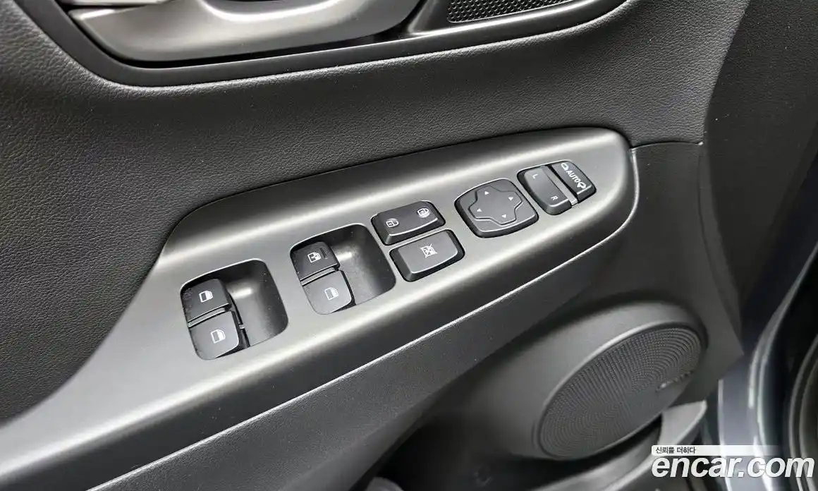 Hyundai Kona 2019 1.6 автомат (гидро), фото 28