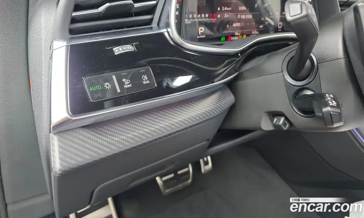 Audi SQ7 2026 4.0 автомат (гидро), фото 25