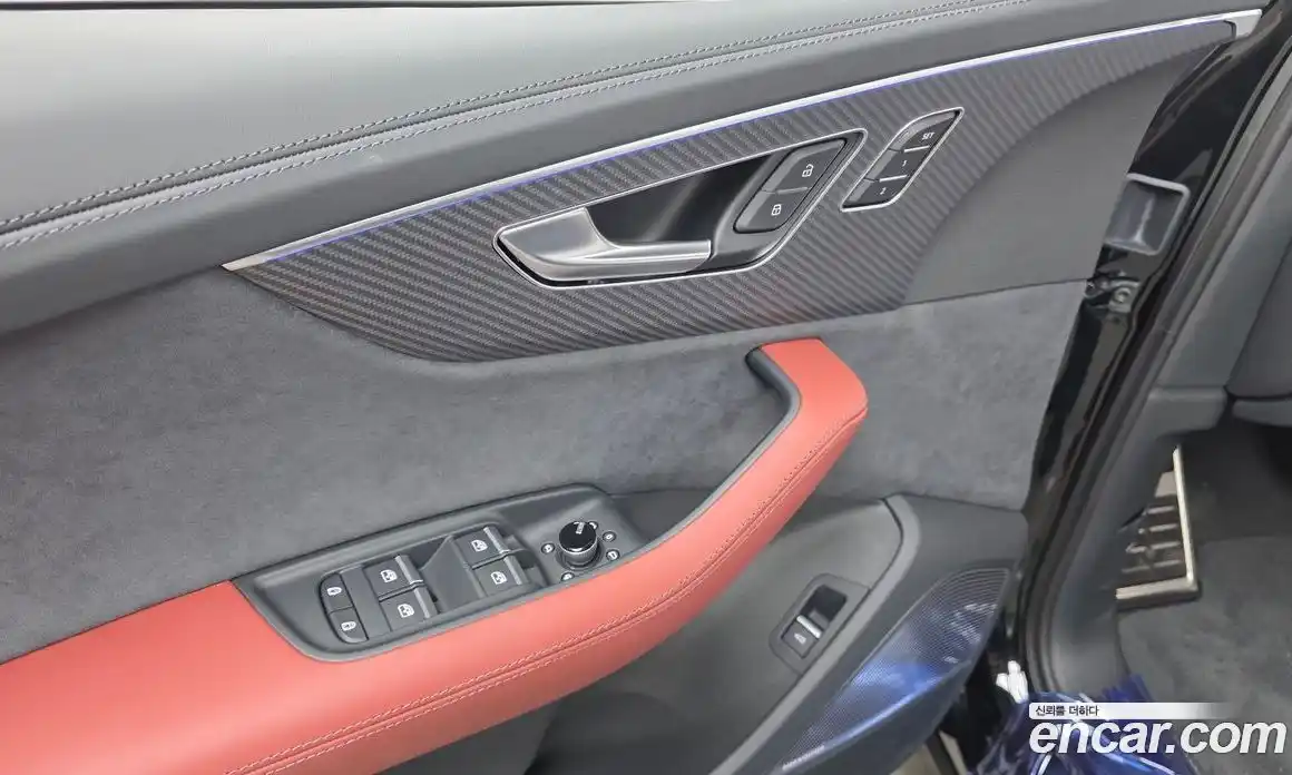 Audi SQ7 2026 4.0 автомат (гидро), фото 28