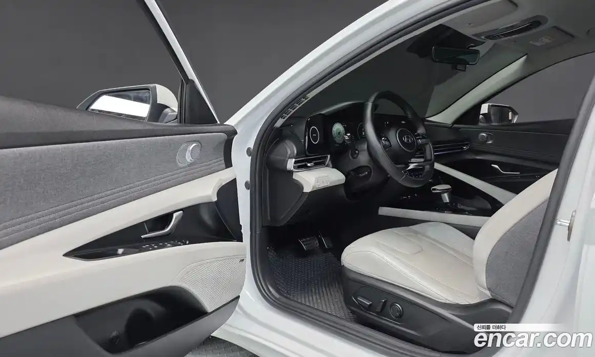 Hyundai Avante 2020 1.6 автомат (гидро), фото 16