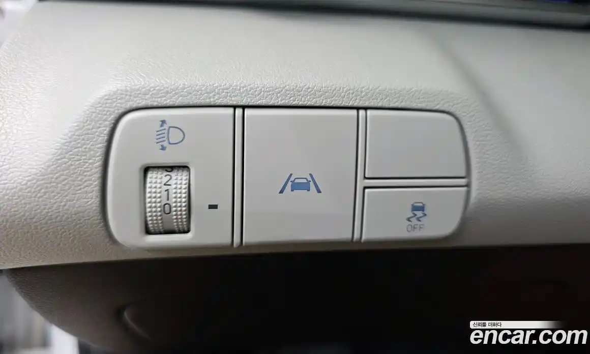 Hyundai Avante 2020 1.6 автомат (гидро), фото 20