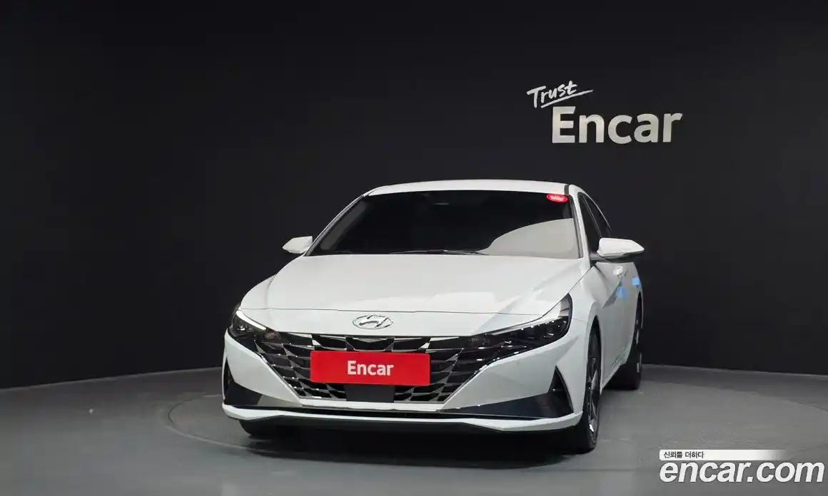 Hyundai Avante 2020 1.6 автомат (гидро), фото 3