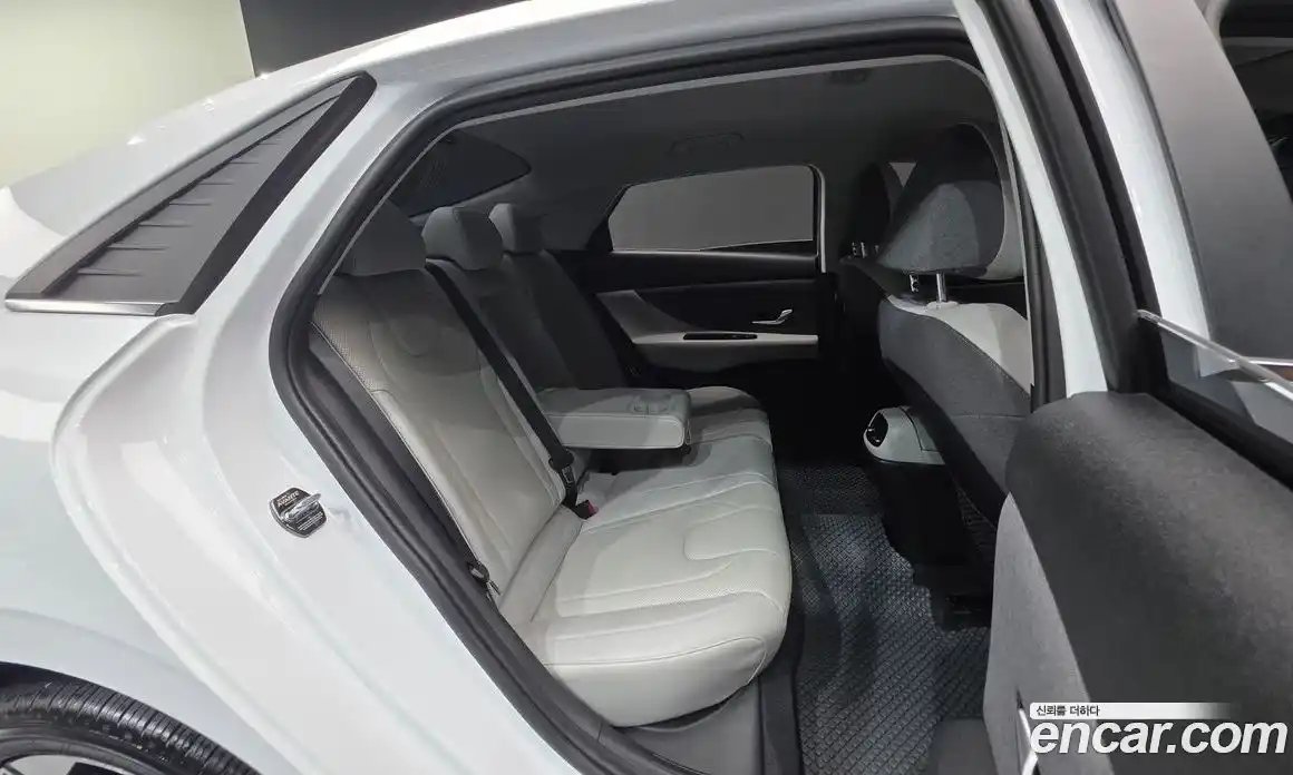 Hyundai Avante 2020 1.6 автомат (гидро), фото 37