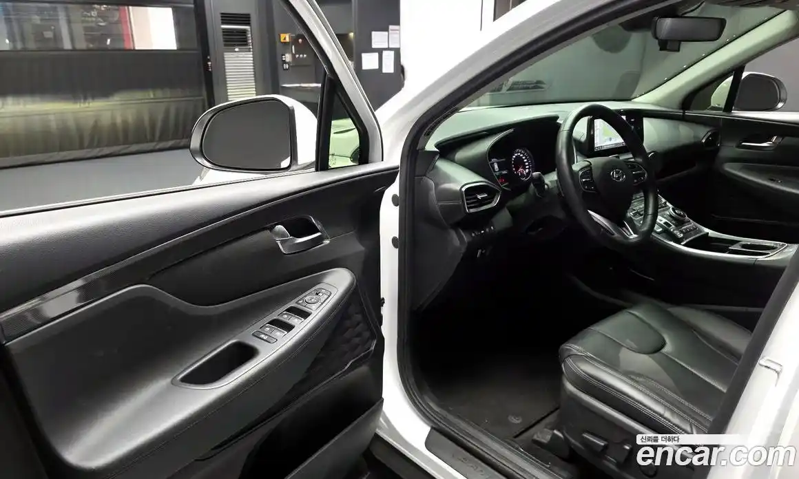 Hyundai Santa Fe 2021 1.6 автомат (гидро), фото 13