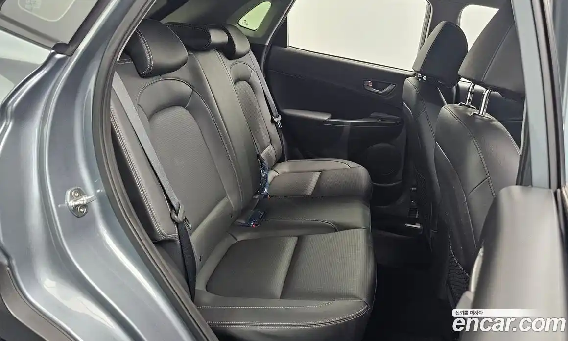 Hyundai Kona 2018 1.6 автомат (гидро), фото 16