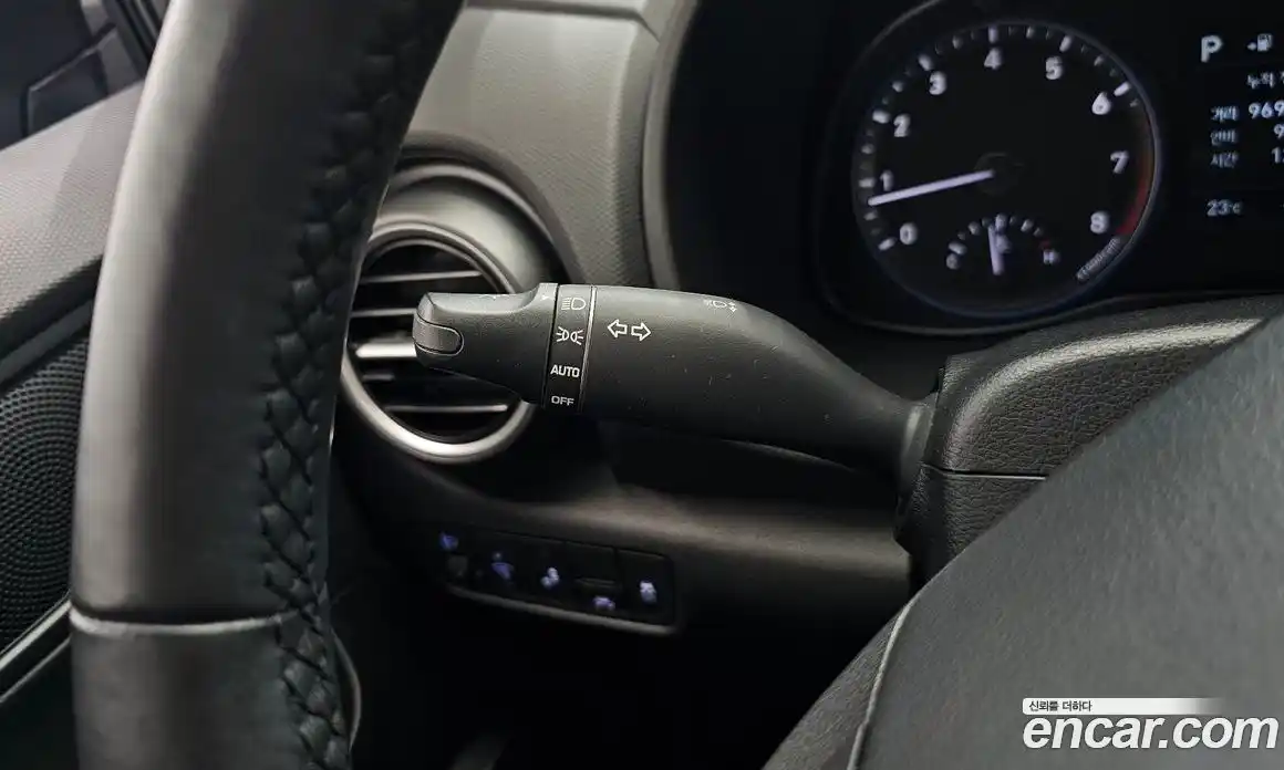 Hyundai Kona 2018 1.6 автомат (гидро), фото 24