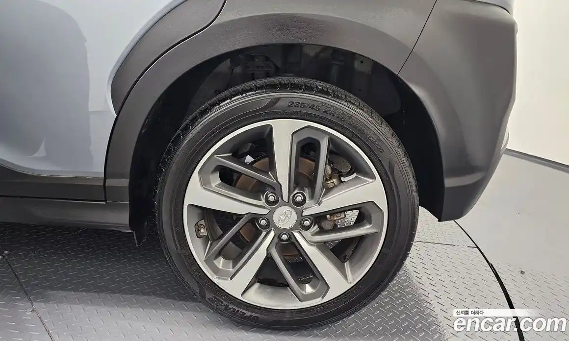 Hyundai Kona 2018 1.6 автомат (гидро), фото 6