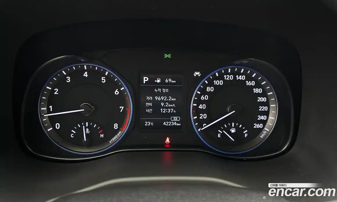 Hyundai Kona 2018 1.6 автомат (гидро), фото 10