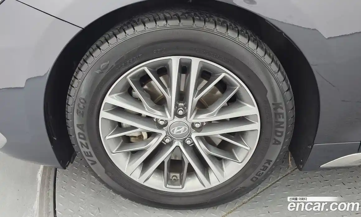 Hyundai Grandeur 2017 2.4 автомат (гидро), фото 5