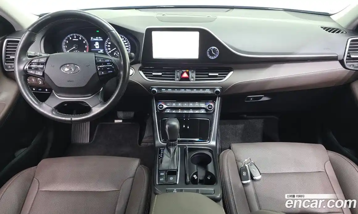 Hyundai Grandeur 2017 2.4 автомат (гидро), фото 7