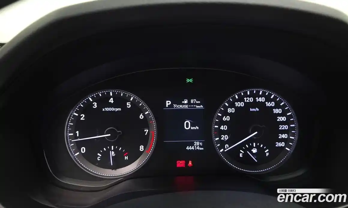 Hyundai Grandeur 2017 2.4 автомат (гидро), фото 8