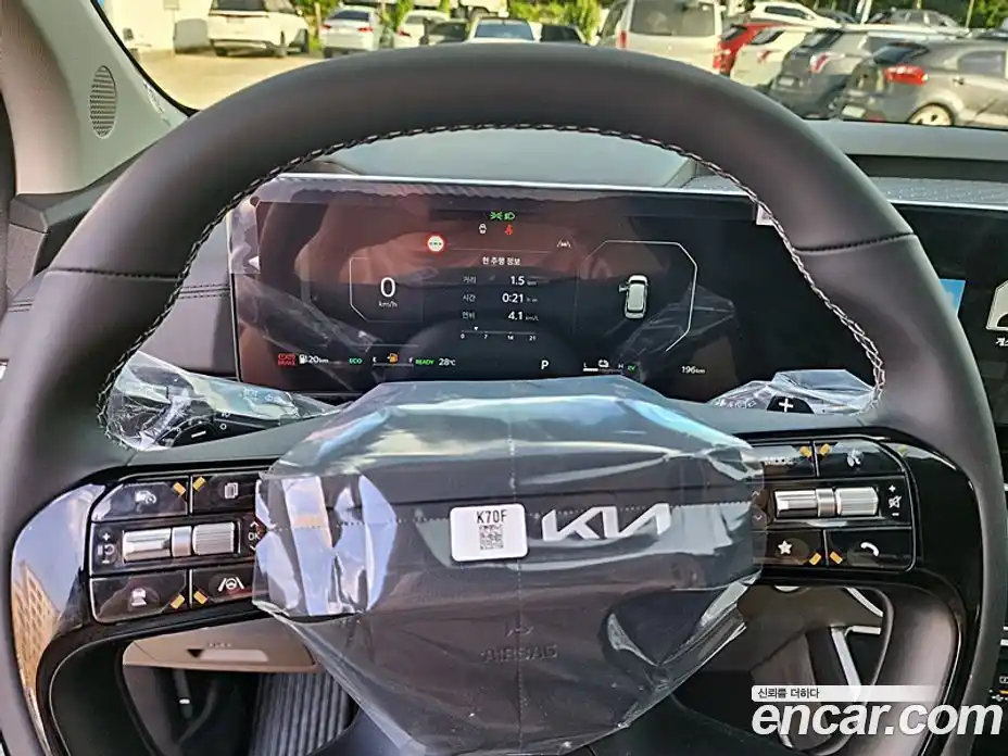 Kia Carnival 2025 1.6 автомат (гидро), фото 13