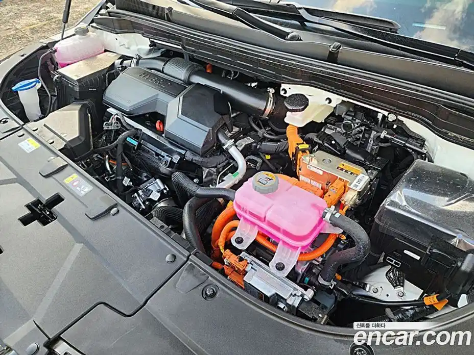 Kia Carnival 2025 1.6 автомат (гидро), фото 16