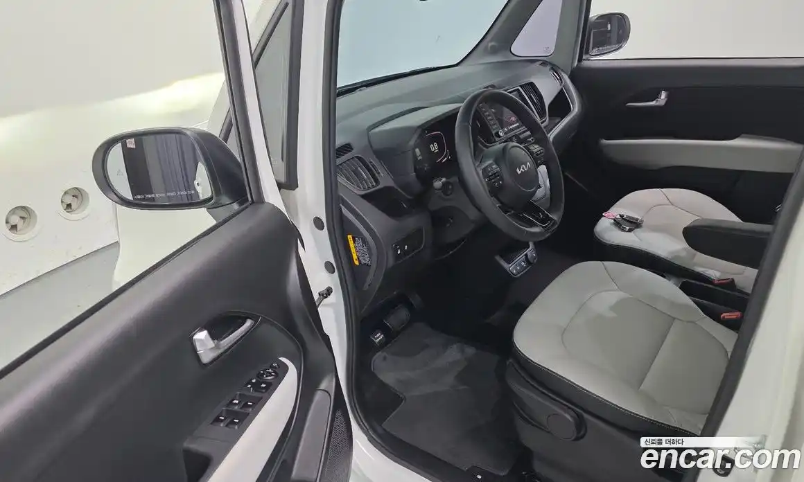 Kia Ray 2023 1.0 автомат (гидро), фото 17