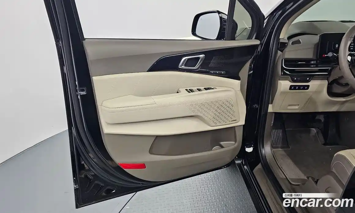 Kia Carnival 2025 1.6 автомат (гидро), фото 14