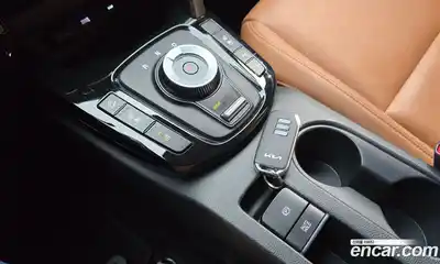Kia Seltos 2024 1.6 автомат (гидро), миниатюра 9