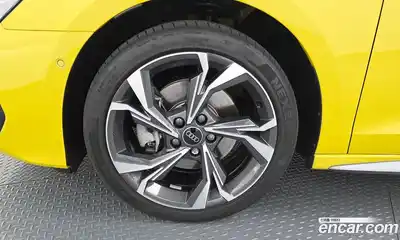 Audi A3 2025 2.0 автомат (гидро), миниатюра 5