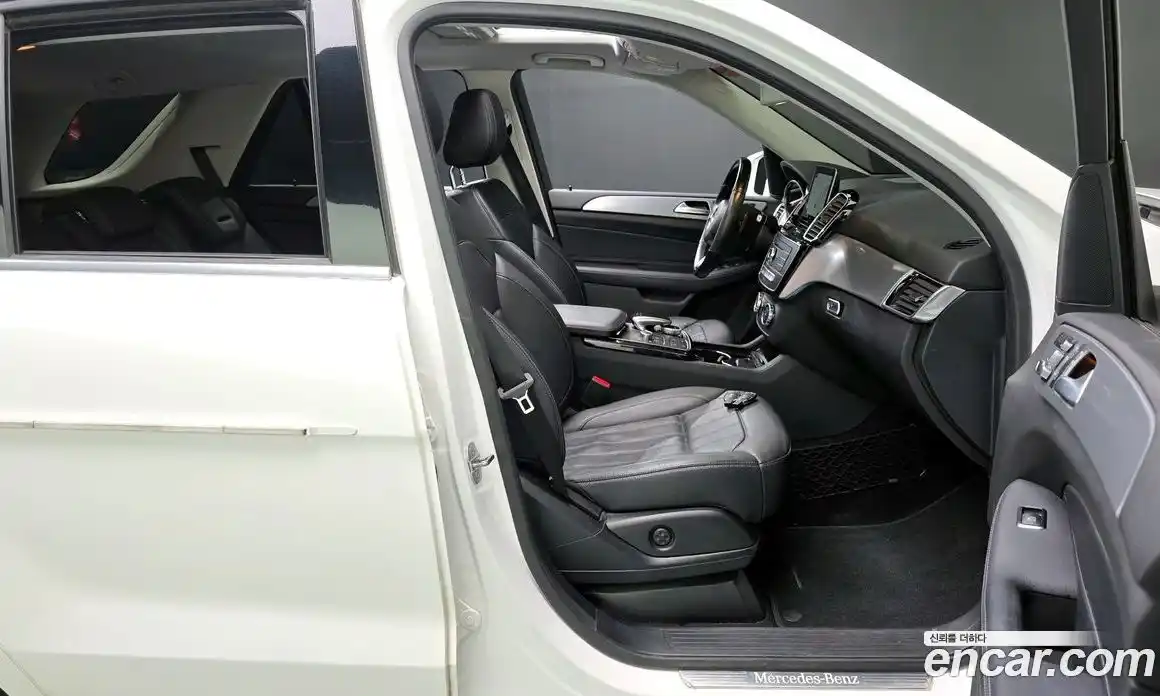 Mercedes-Benz GLE-Class 2018 3.0 гидро, фото 16 Mercedes-Benz GLE-Class 2018 3.0 гидро, фото 16