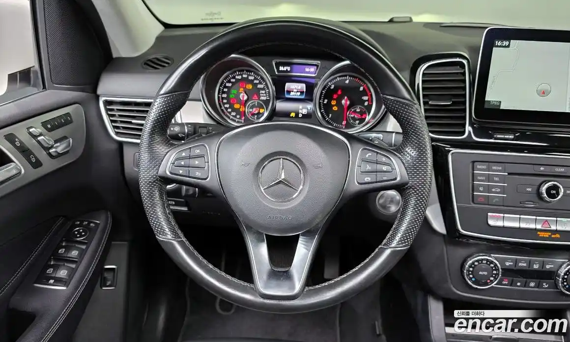 Mercedes-Benz GLE-Class 2018 3.0 гидро, фото 19 Mercedes-Benz GLE-Class 2018 3.0 гидро, фото 19