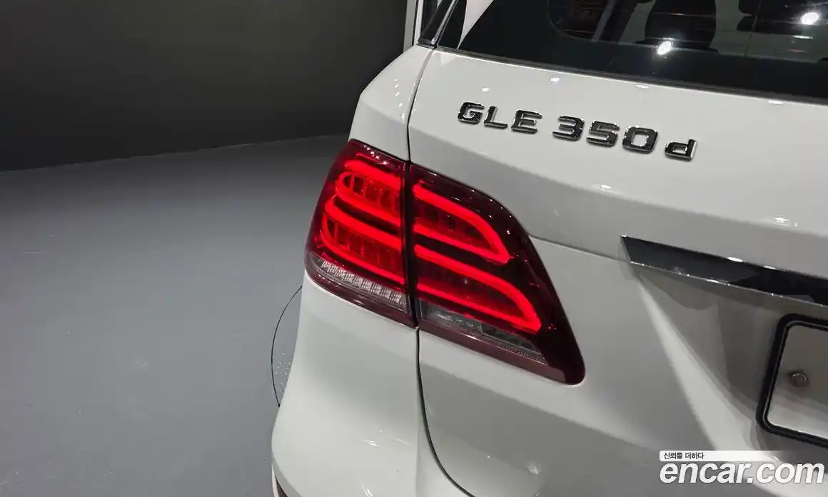 Mercedes-Benz GLE-Class 2018 3.0 гидро, фото 9 Mercedes-Benz GLE-Class 2018 3.0 гидро, фото 9