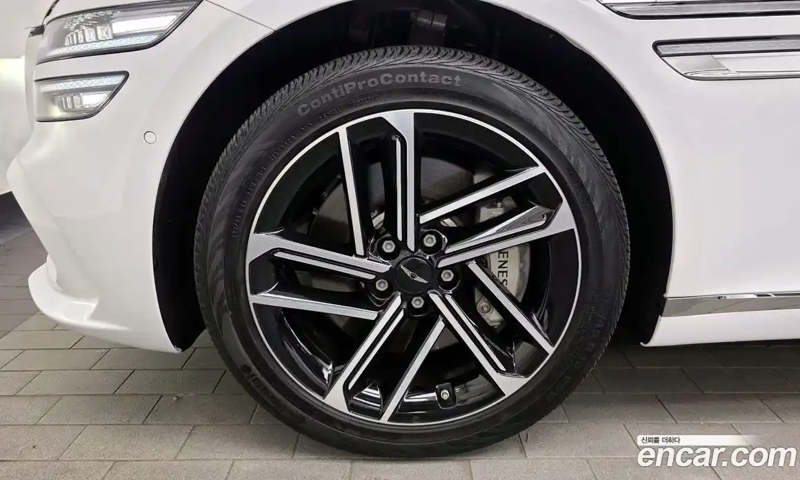 Genesis G80 2024 2.5 автомат (гидро), фото 5