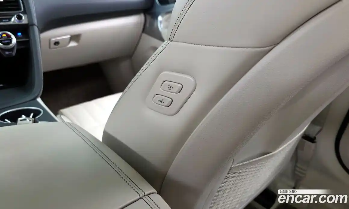 Genesis G70 2019 2.0 автомат (гидро), фото 16