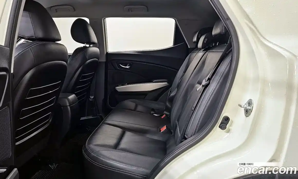 SsangYong TIBOLI 2015 1.6 автомат (гидро), фото 16