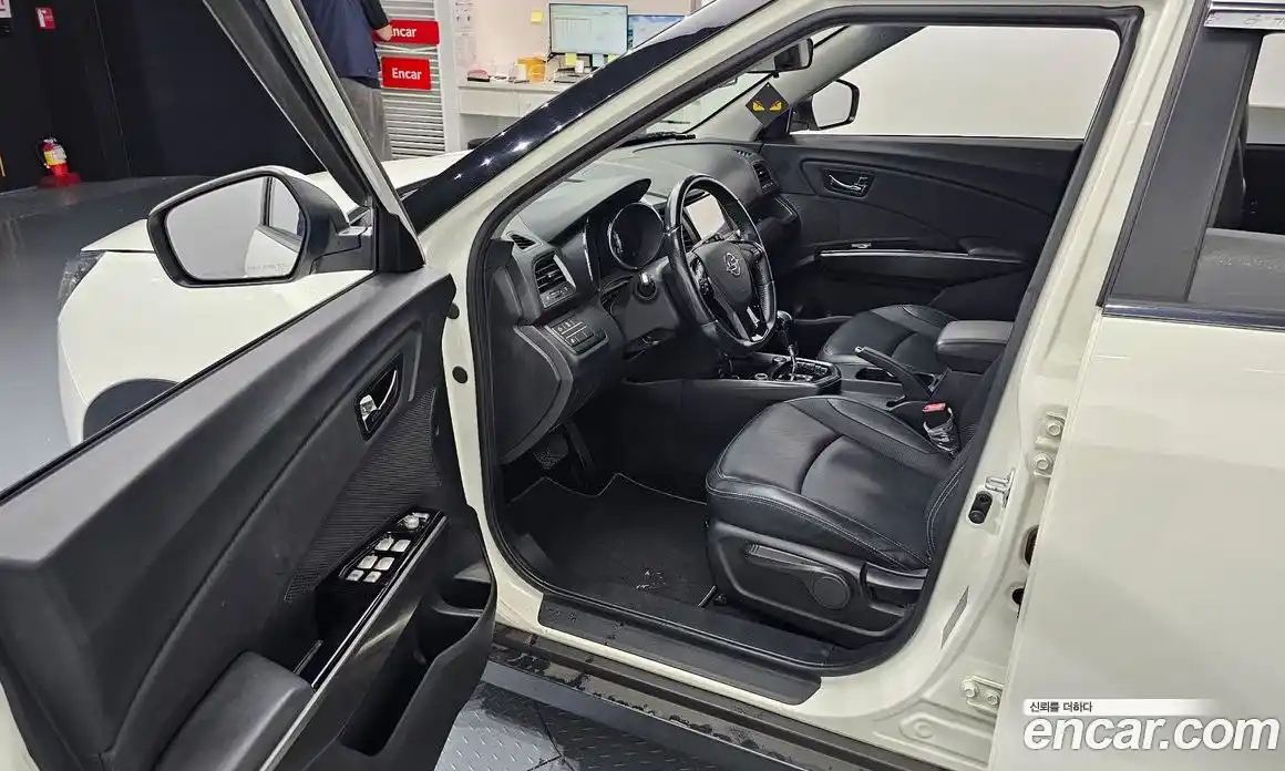 SsangYong TIBOLI 2017 1.6 автомат (гидро), фото 10