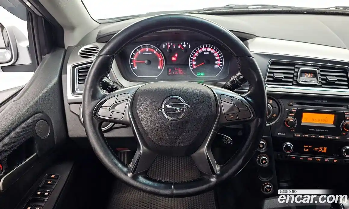 SsangYong Korando 2016 2.0 автомат (гидро), фото 13