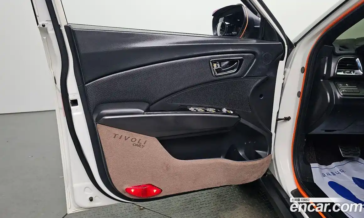 SsangYong TIBOLI 2016 1.6 автомат (гидро), фото 14