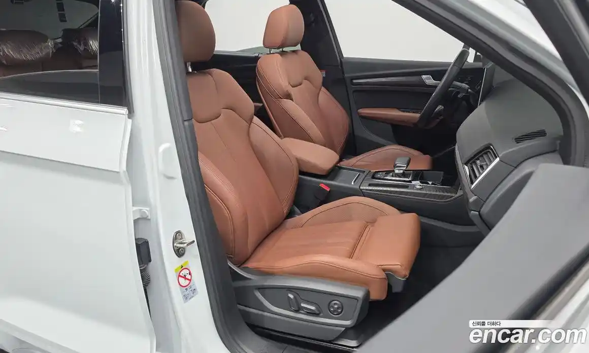 Audi Q5 2023 2.0 автомат (гидро), фото 12