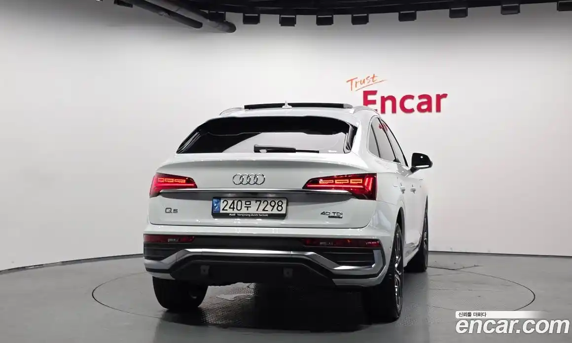 Audi Q5 2023 2.0 автомат (гидро), фото 4
