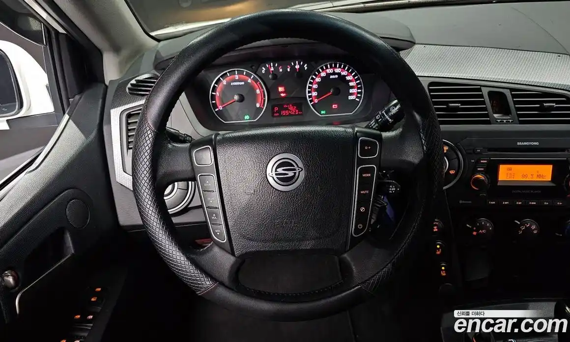 SsangYong Korando 2014 2.0 автомат (гидро), фото 12