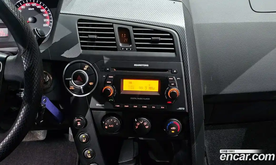 SsangYong Korando 2014 2.0 автомат (гидро), фото 14