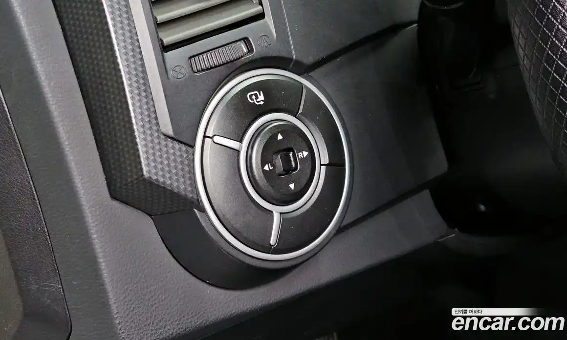 SsangYong Korando 2014 2.0 автомат (гидро), фото 16