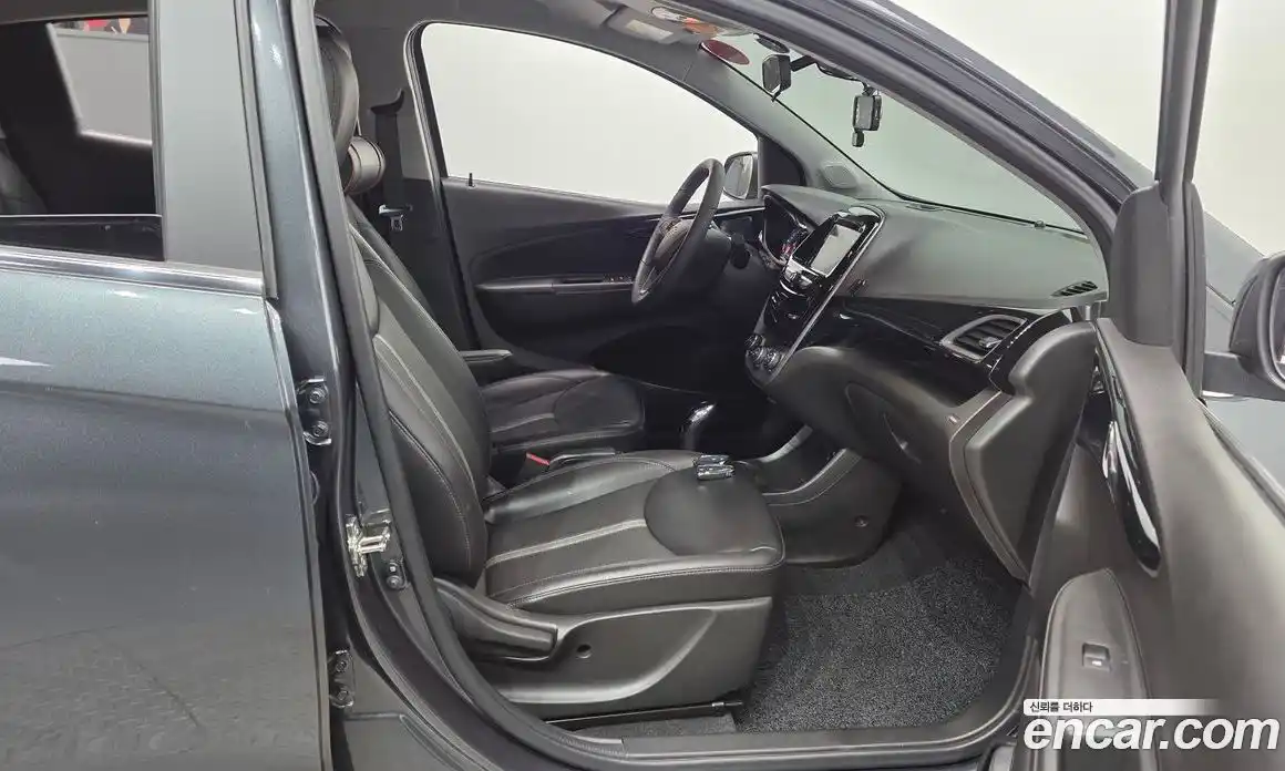 Chevrolet Spark 2019 1.0 автомат (гидро), фото 16