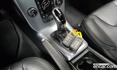 Volvo V40 2018 2.0 автомат (гидро), миниатюра 12