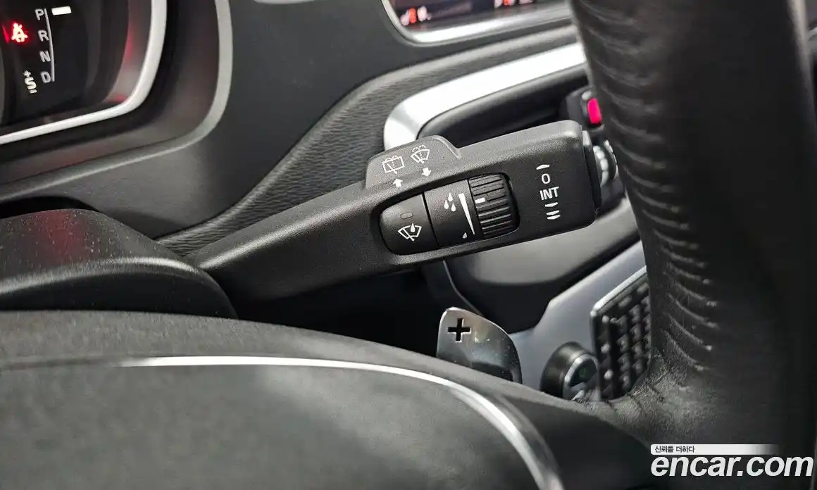 Volvo V40 2018 2.0 автомат (гидро), фото 26