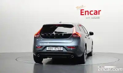 Volvo V40 2018 2.0 автомат (гидро), миниатюра 4