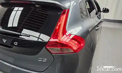 Volvo V40 2018 2.0 автомат (гидро), миниатюра 9