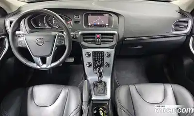 Volvo V40 2018 2.0 автомат (гидро), миниатюра 10