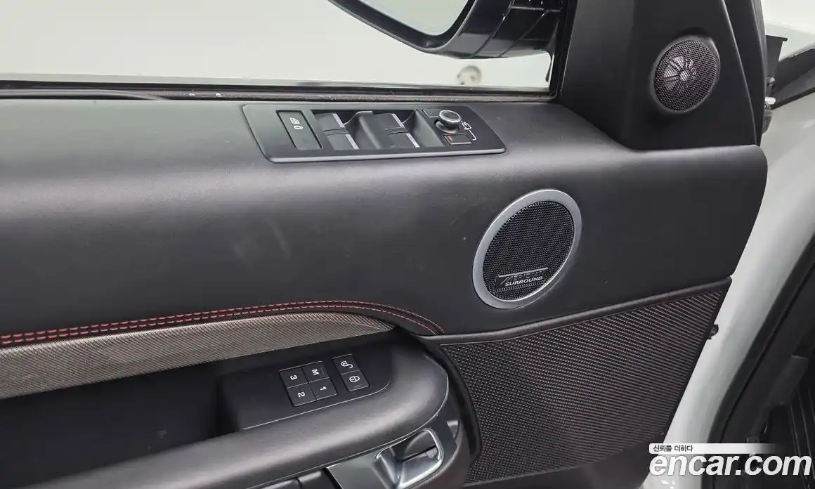 Land Rover Discovery 2017 3.0 автомат (гидро), фото 28