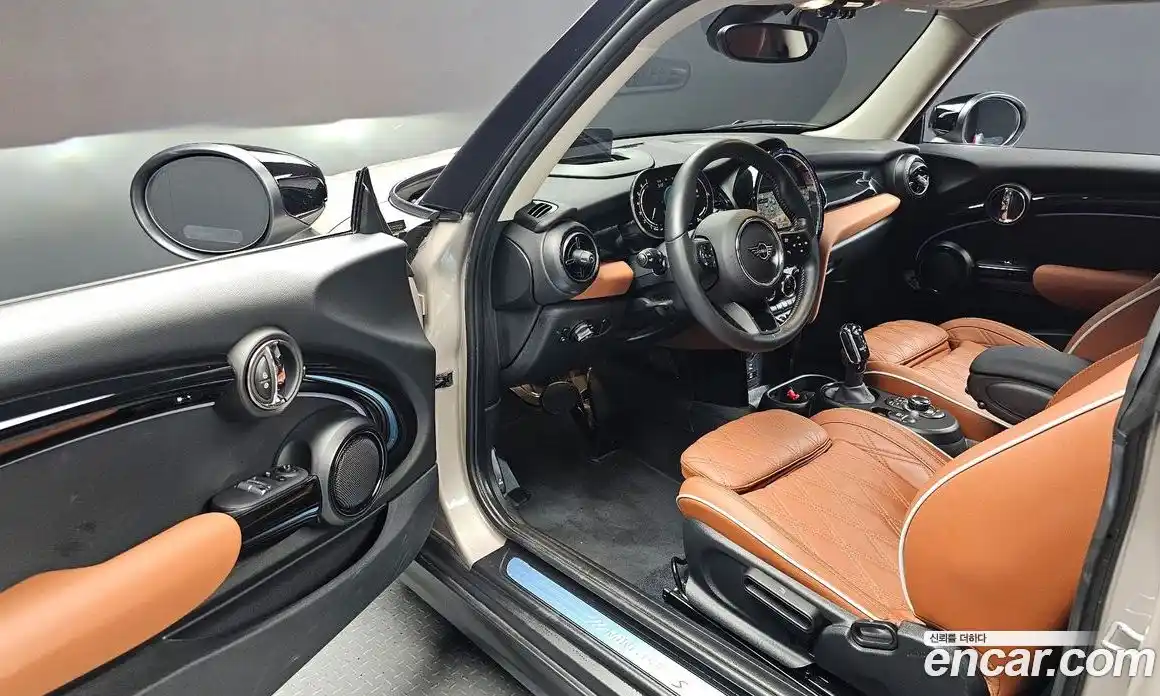 Mini Cooper 2024 2.0 автомат (гидро), фото 13